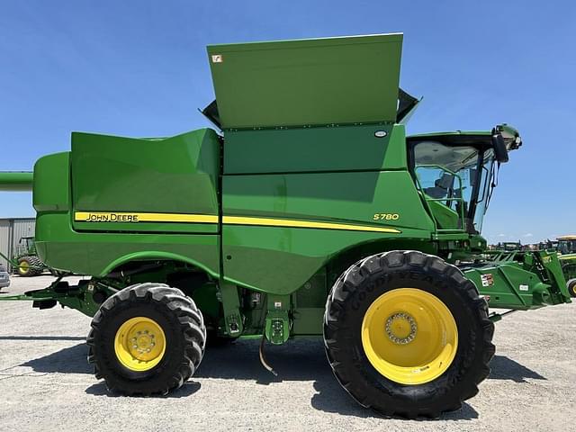 Image of John Deere S780 equipment image 3