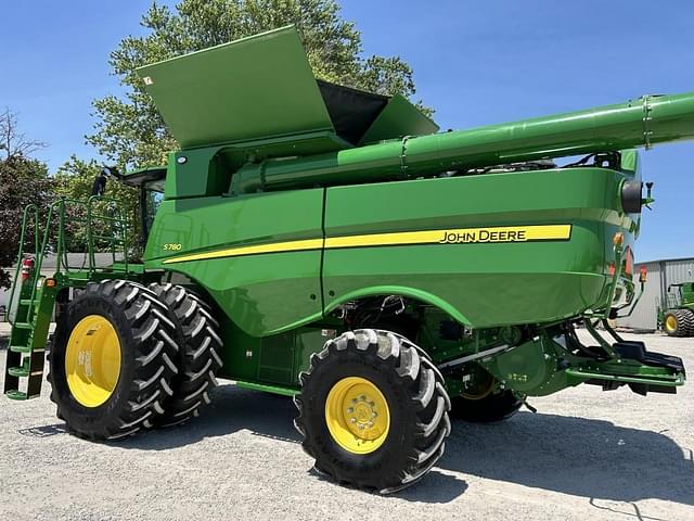 Image of John Deere S780 equipment image 4
