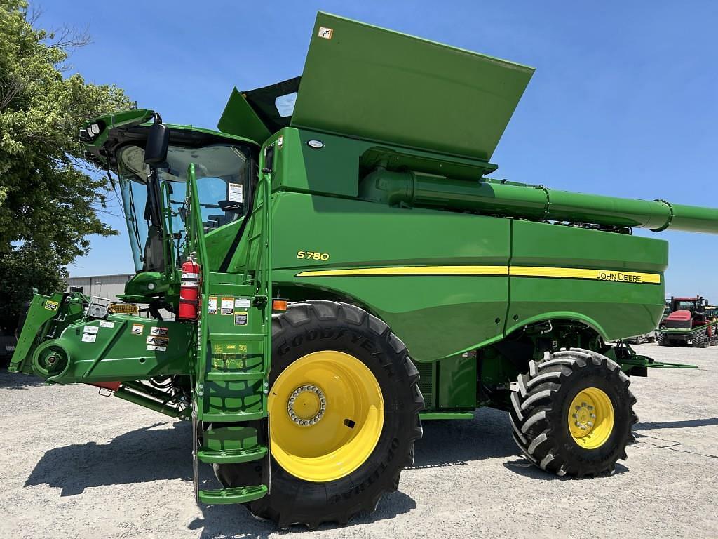 Image of John Deere S780 Primary image