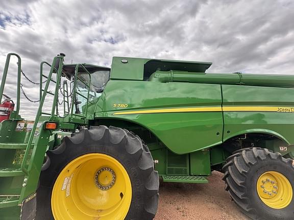 Image of John Deere S780 equipment image 2