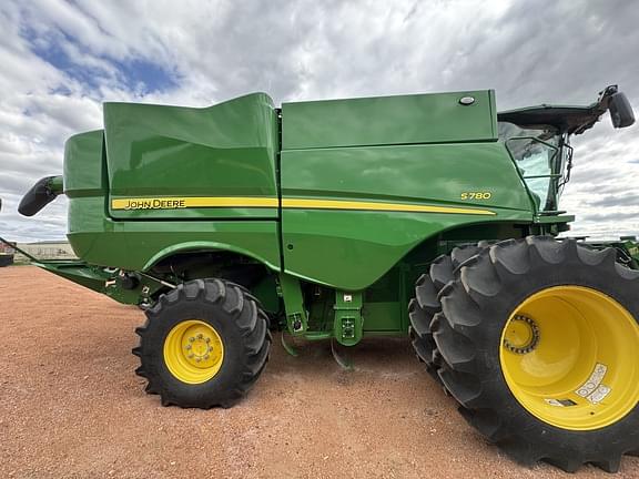 Image of John Deere S780 equipment image 1