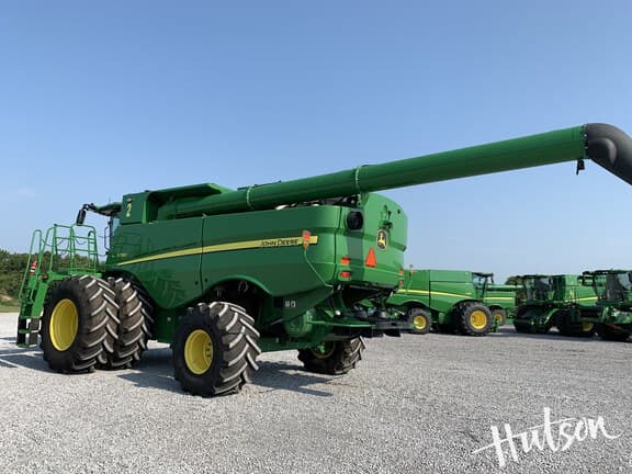 Image of John Deere S780 equipment image 2
