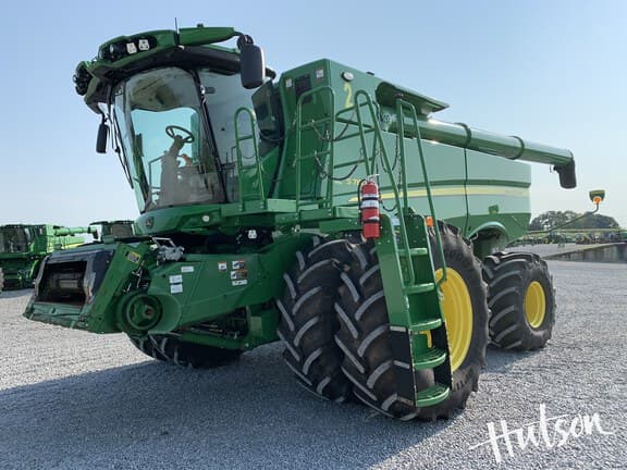 Image of John Deere S780 equipment image 1