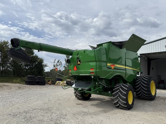 Image of John Deere S780 equipment image 4