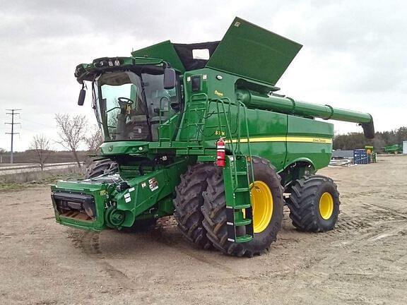 Image of John Deere S780 equipment image 1