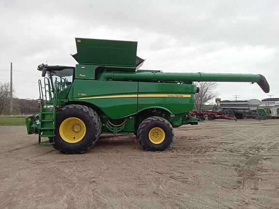 Image of John Deere S780 equipment image 1