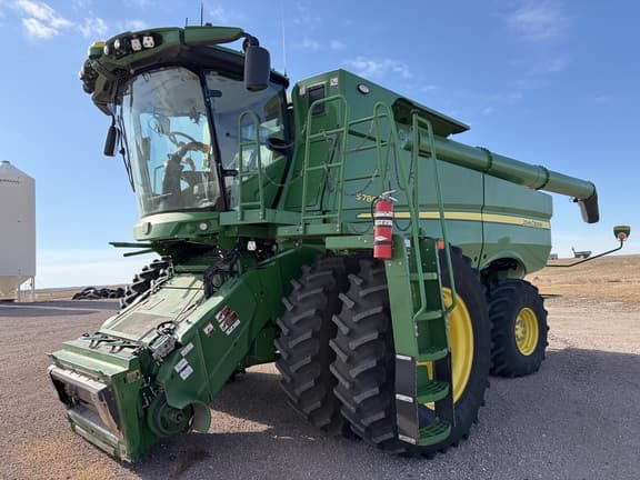 Image of John Deere S780 equipment image 1