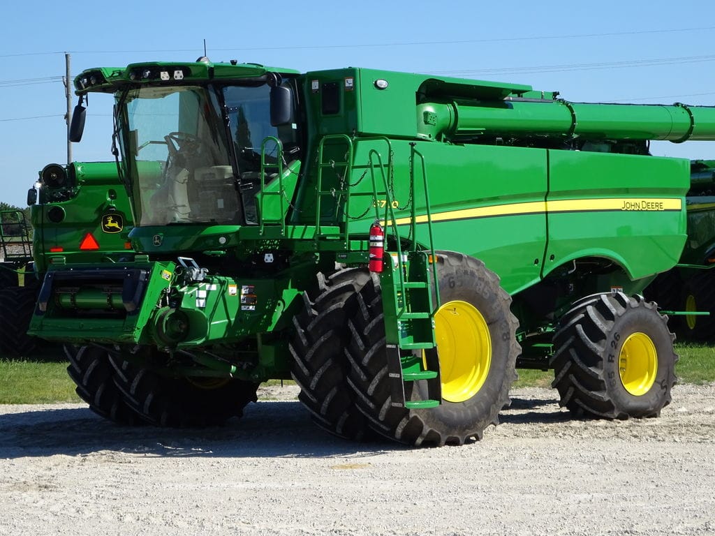 2023 John Deere S780 Equipment Image0