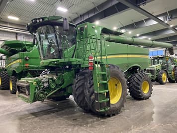 Main image John Deere S780