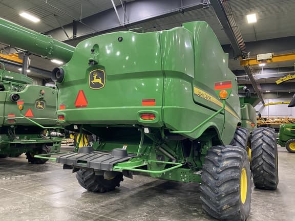 Image of John Deere S780 equipment image 4