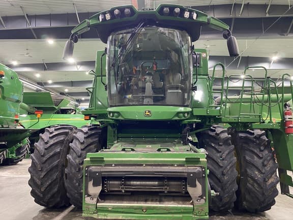 Image of John Deere S780 equipment image 1