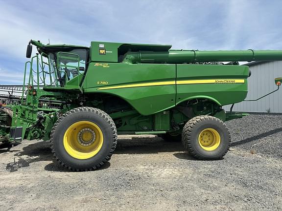 Image of John Deere S780 equipment image 1