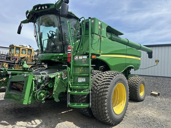 2023 John Deere S780 Equipment Image0