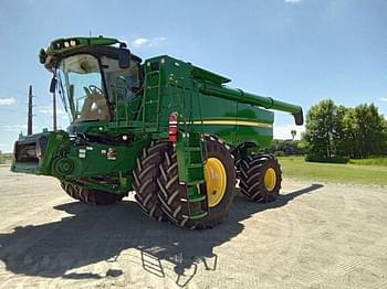 2023 John Deere S780 Equipment Image0