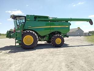 Main image John Deere S780 1