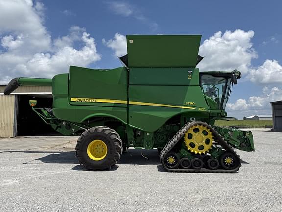 Image of John Deere S780 equipment image 1