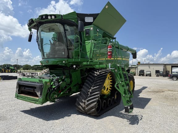 Main image John Deere S780