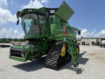 Main image John Deere S780