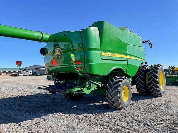 Image of John Deere S780 equipment image 4