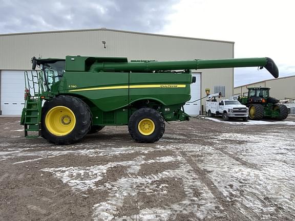 Image of John Deere S780 equipment image 1