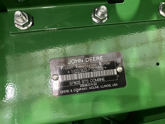 Image of John Deere S780 equipment image 2