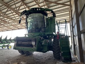 2023 John Deere S780 Image