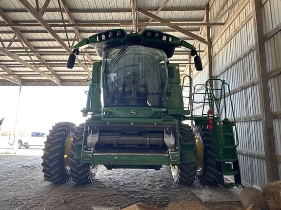 Image of John Deere S780 equipment image 1