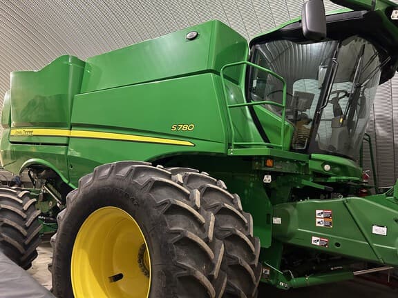 Image of John Deere S780 Primary image