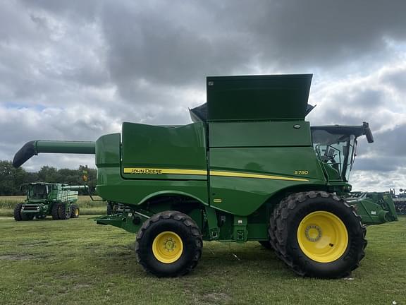 Image of John Deere S780 equipment image 3