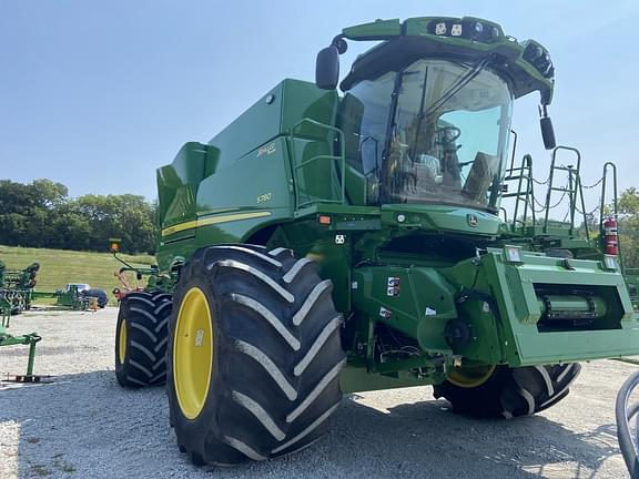 Image of John Deere S780 equipment image 1