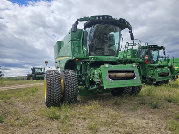 Image of John Deere S780 equipment image 3