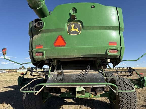 Image of John Deere S780 equipment image 2