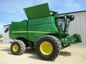 2023 John Deere S780 Image