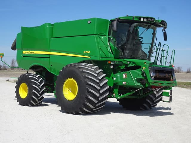 Image of John Deere S780 equipment image 1