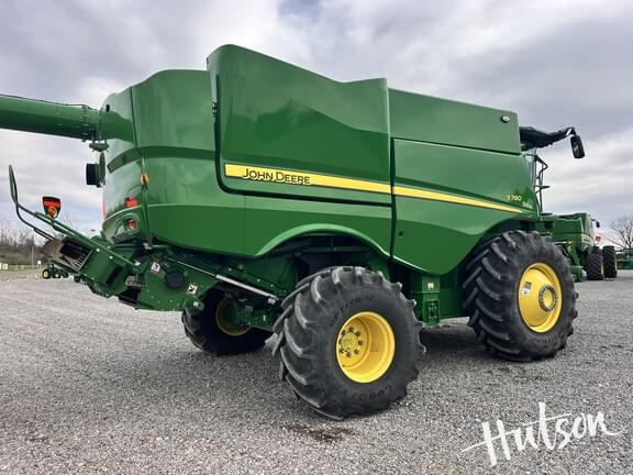 Image of John Deere S780 equipment image 2