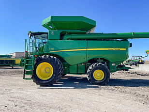 Main image John Deere S780 8