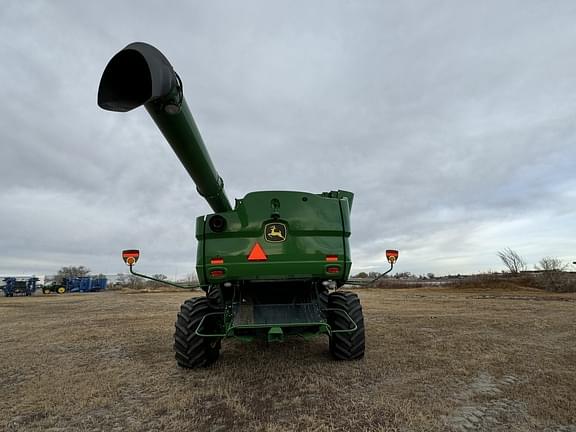 Image of John Deere S780 equipment image 3