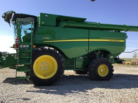 Image of John Deere S780 equipment image 4