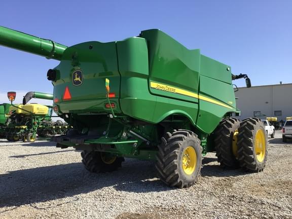 Image of John Deere S780 equipment image 4