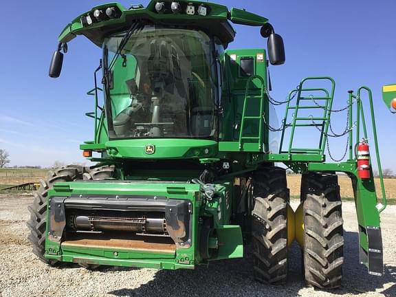 Image of John Deere S780 equipment image 2