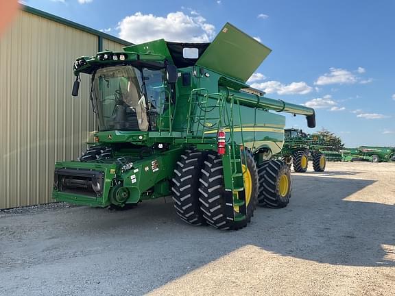 Image of John Deere S780 equipment image 1