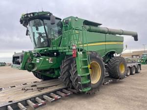 2023 John Deere S780 Image