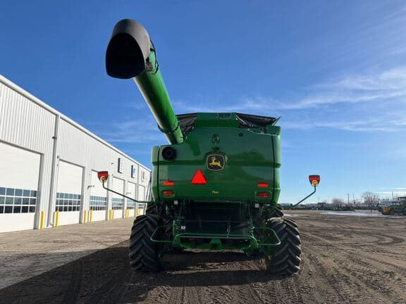 Image of John Deere S780 equipment image 3