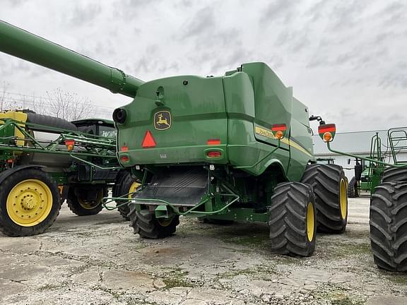 Image of John Deere S780 equipment image 2