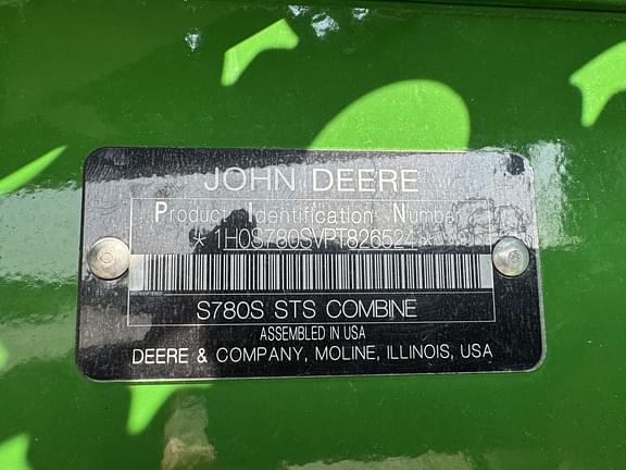 Image of John Deere S780 equipment image 1