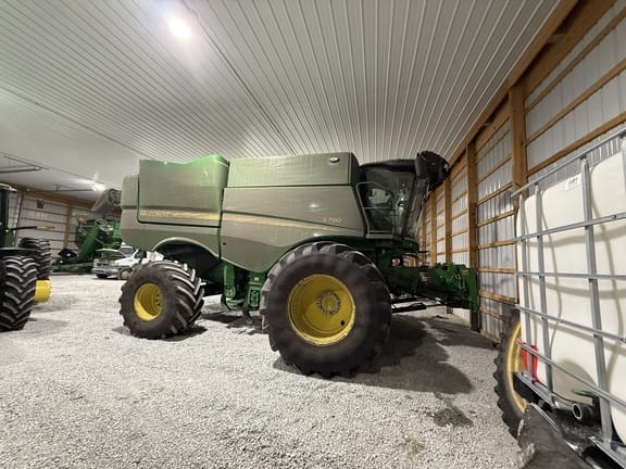 2023 John Deere S780 Equipment Image0
