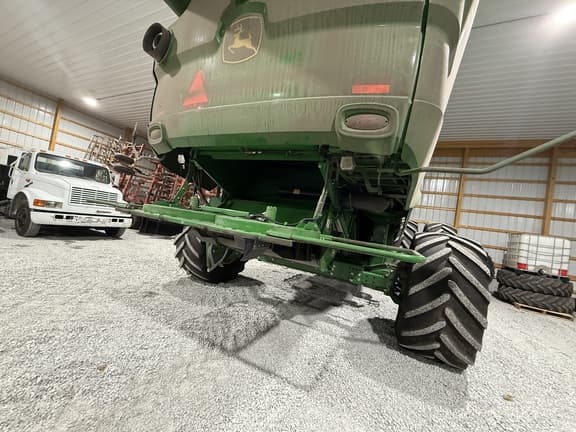 Image of John Deere S780 equipment image 1