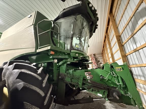 Image of John Deere S780 equipment image 1