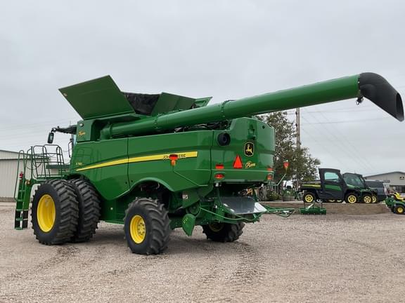 Image of John Deere S780 equipment image 2