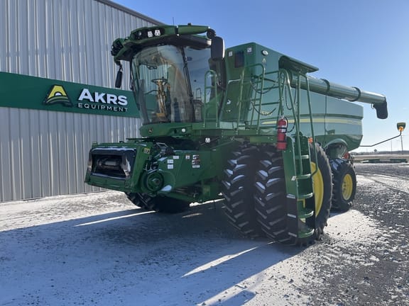 2023 John Deere S780 Equipment Image0